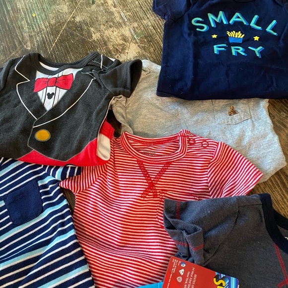 18 BABY BOY tops 💙❤️some long/shone short sleeve. 1/2 are NEW! Why pay full $$? - Picture 3 of 13